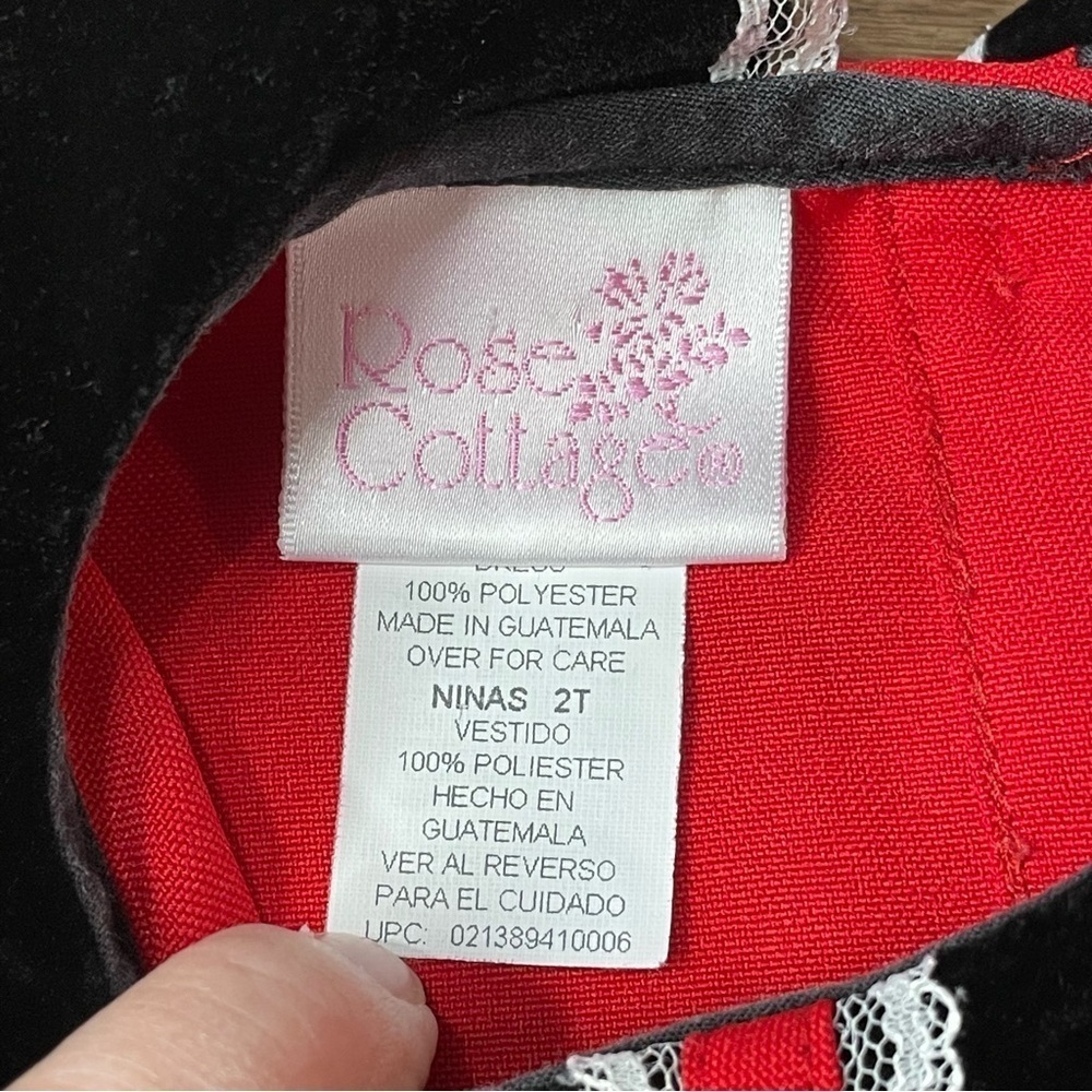 Rose Cottage 80’s Red Pleated Dress Black Velvet White Lace and Rosette sz 2T - Picture 3 of 8